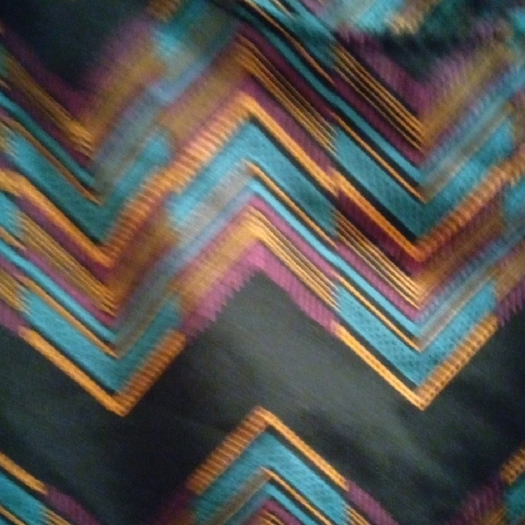 Womans S The Limited Multicolor Chevron Blouse Lightweight - Picture 3 of 4